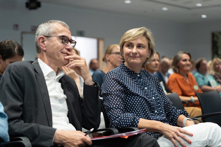 boek Geïntegreerde Zorg - Werken aan Samenwerken - Jo Vandeurzen en Stef Steyaert